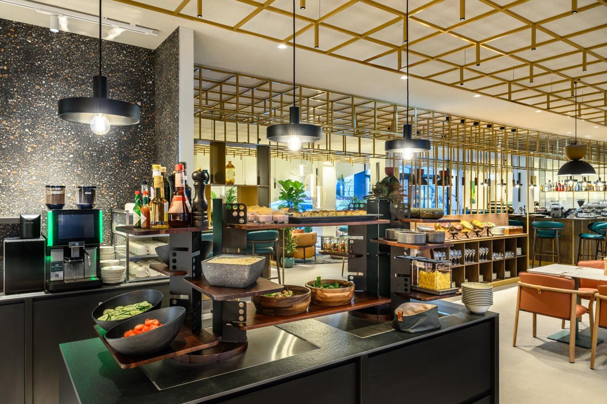 Hilton Garden Inn Debrecen City Center Екстериор снимка